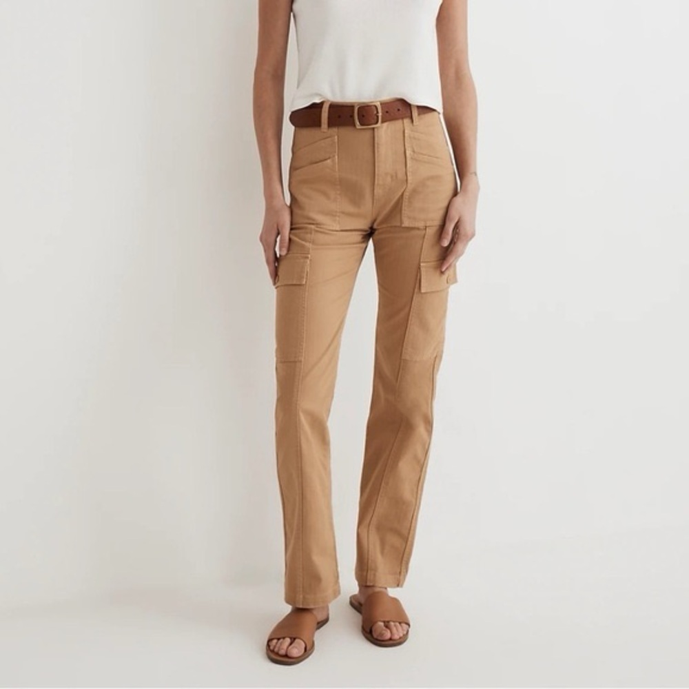 Madewell The‎ Garment Dyed ‘90s Straight Cargo Pants in Sand Dune Size 25